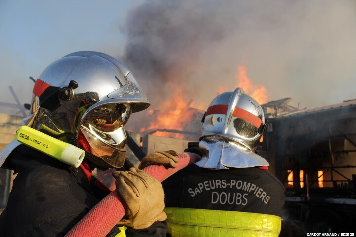 Feu de bâtiment agricole_Orchamps-Vennes